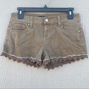 TINSELTOWN SZ 5 EUC Olive Green Jean Shorts with Lace Hem